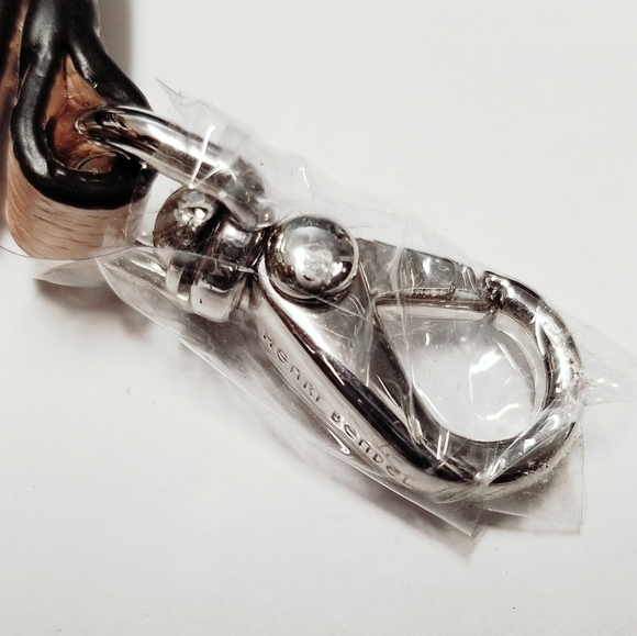 Henri Bendel Leather shoulder bag strap - Picture 4 of 7